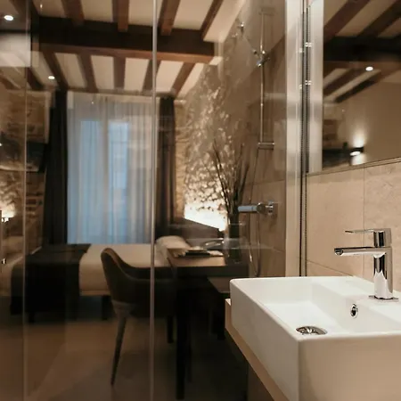 Via Aetcal & Wellness 2* Santiago de Compostela