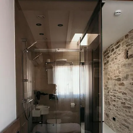 Via Aetcal & Wellness 2*