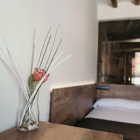 Via Aetcal & Wellness 2* Santiago de Compostela